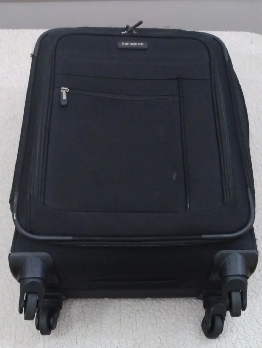 Samsonite Black Swivel Roller Carry On Suitcase